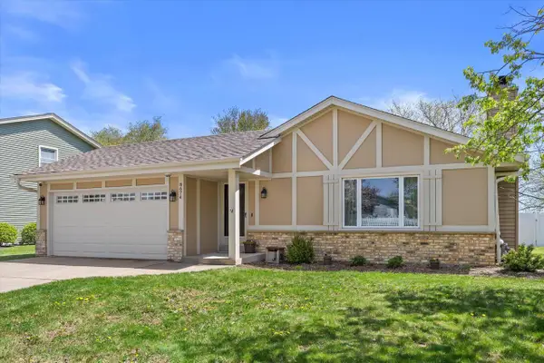 8674 Wildwood DRIVE, Oak Creek, WI 53154