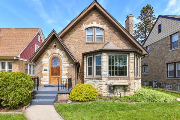 5618 W Auer AVENUE, Milwaukee, WI 53216