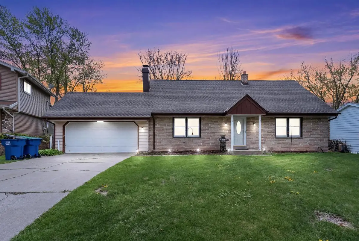 1666 Dellwood COURT, Grafton, WI 53024 - #1