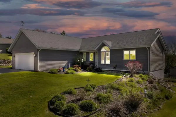 1801 Erin LANE, Waukesha, WI 53188