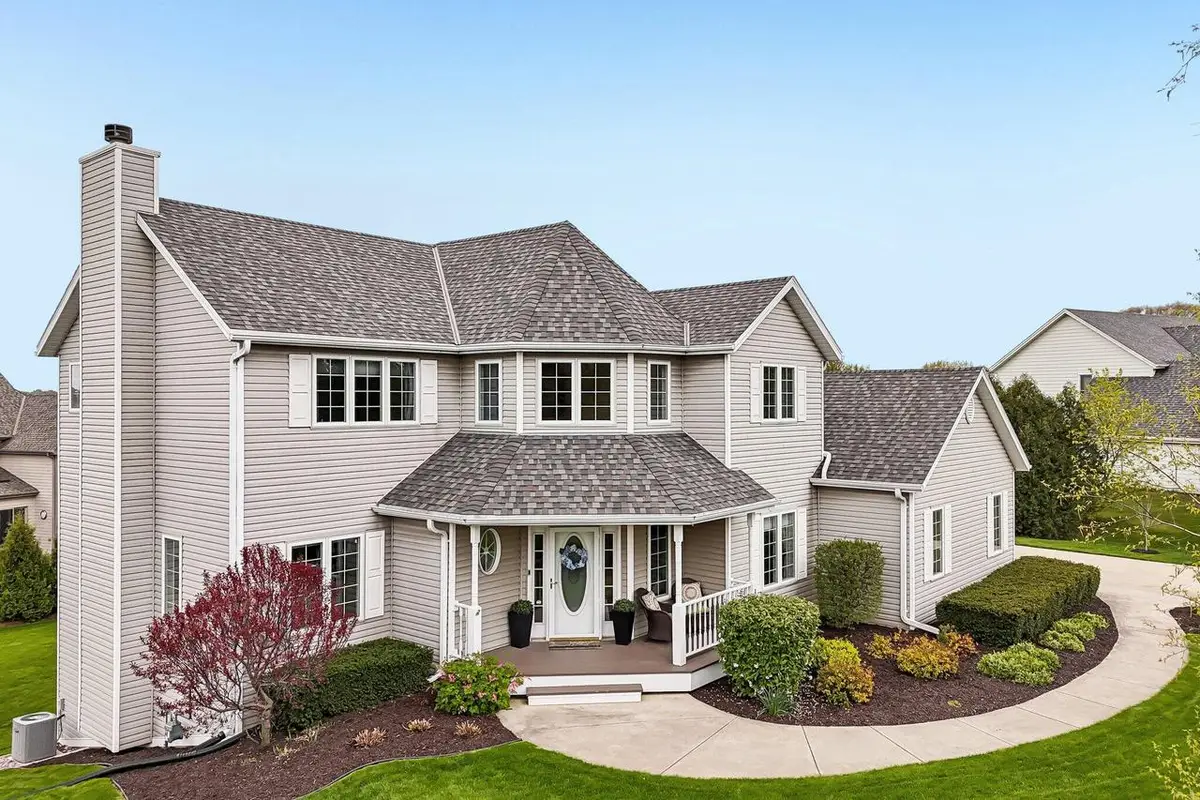 1209 Williams DRIVE, Mukwonago, WI 53149 - #1