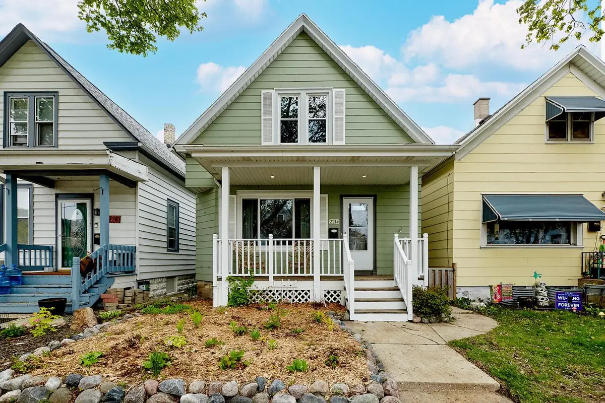2214 Woodward STREET, Milwaukee, WI 53207 - #1
