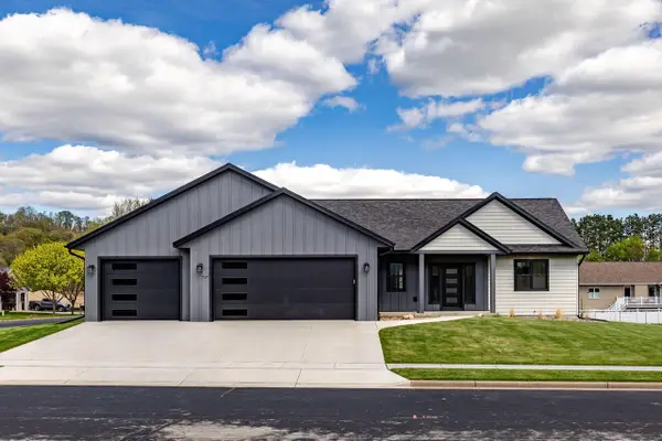 717 Tamarack TRAIL, Holmen, WI 54636