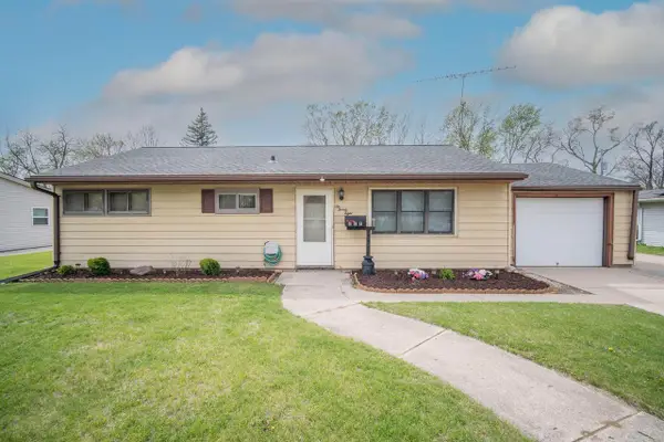 628 Pleasant DRIVE, West Bend, WI 53095