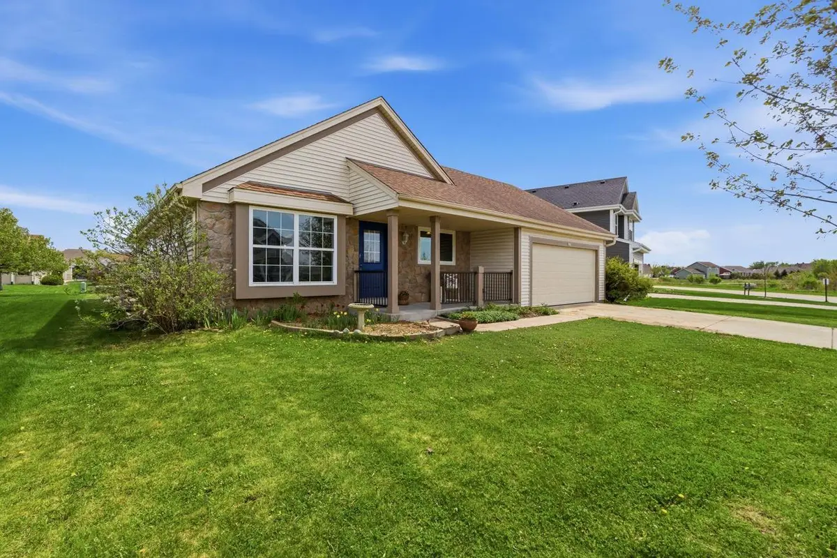 3837 Scenic WAY, Franksville, WI 53126 - #1