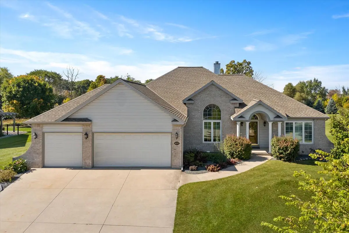 437 Emerald Hills DRIVE, Fredonia, WI 53021 - #1