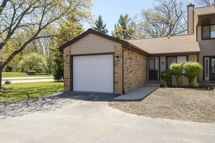 4655 Woodland DRIVE, Greenfield, WI 53220 - #2