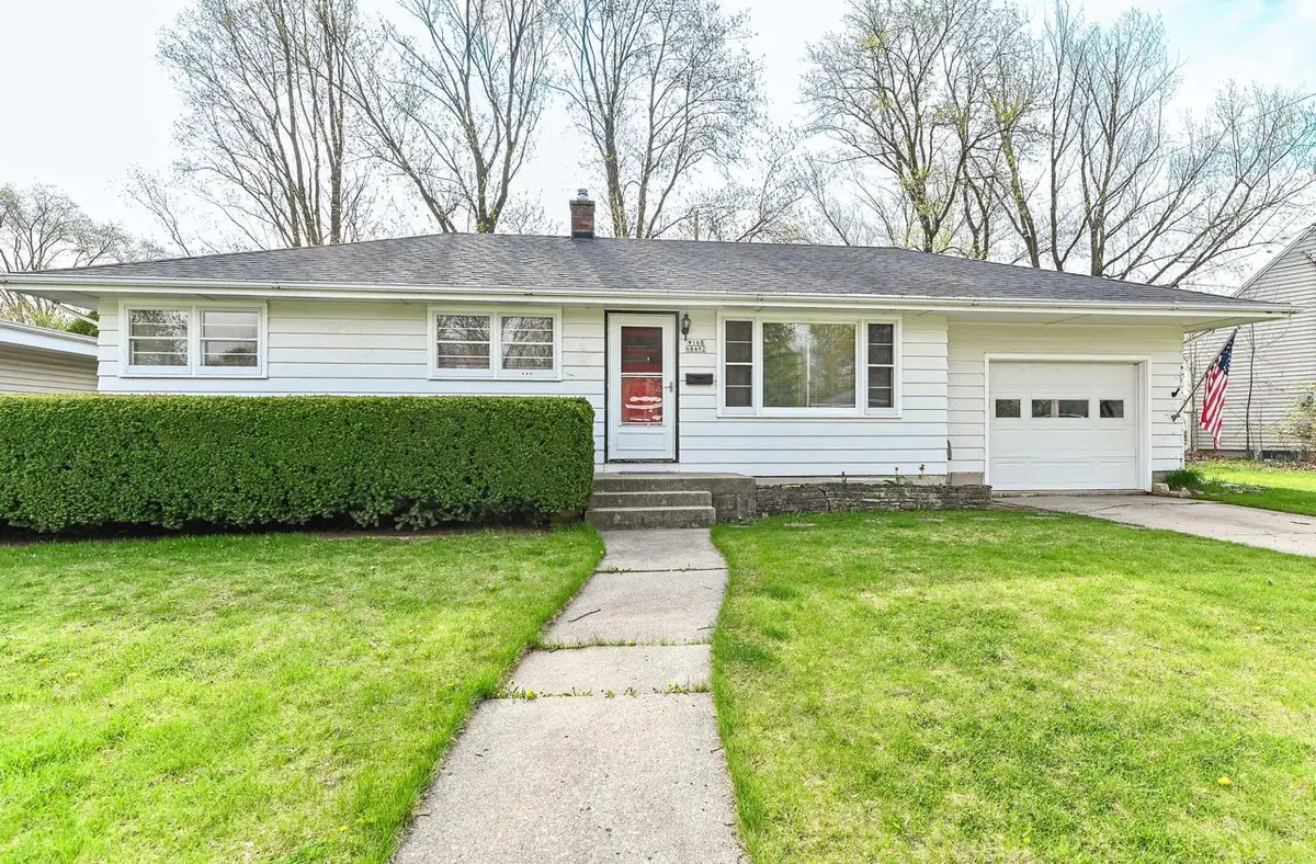 W168N8492 Jacobson DRIVE, Menomonee Falls, WI 53051 - #1