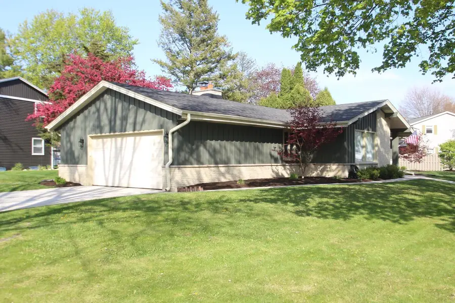 N93W6266 Arbor DRIVE, Cedarburg, WI 53012 - #2