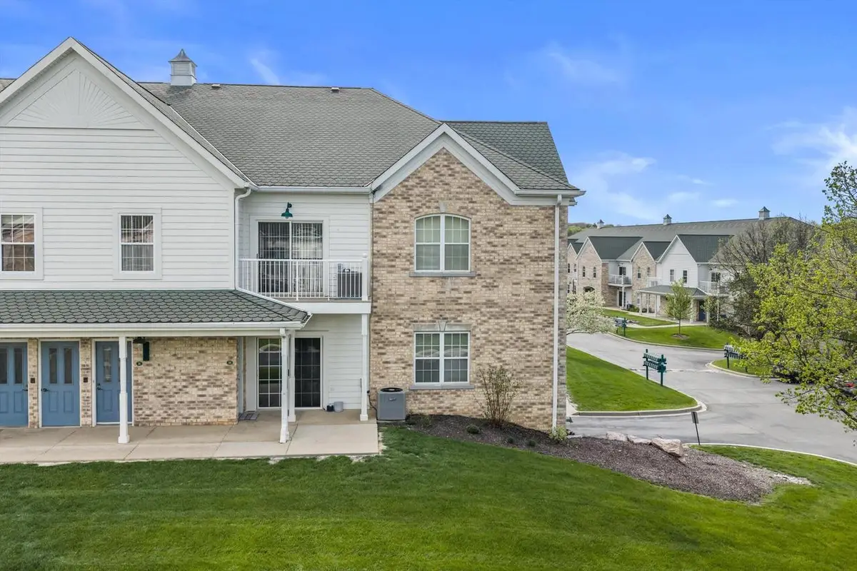 2720 Northview ROAD #32, Waukesha, WI 53188 - #1