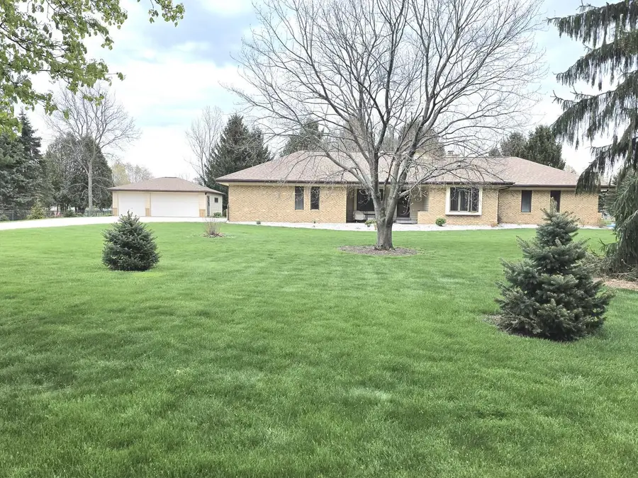 W292N6880 Dorn ROAD, Hartland, WI 53029 - #2