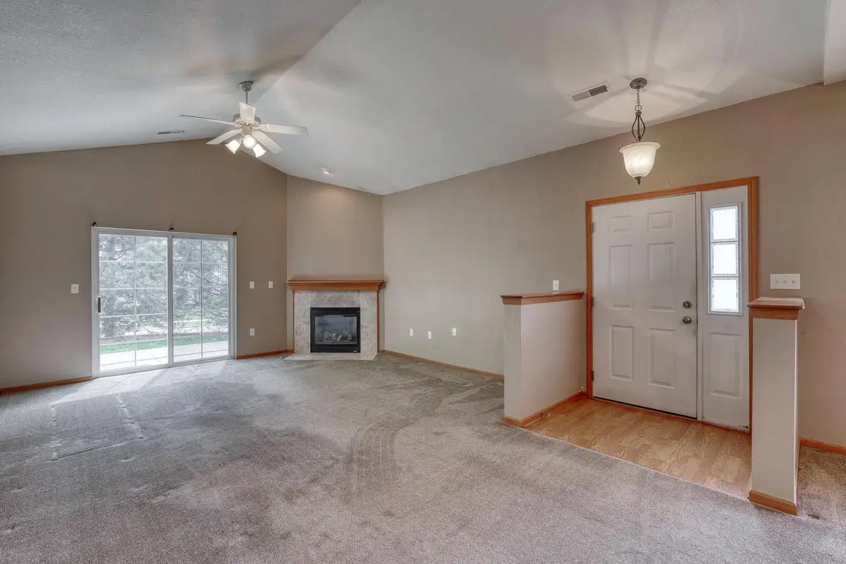 1048 Quinlan DRIVE #C, Pewaukee, WI 53072 - #1