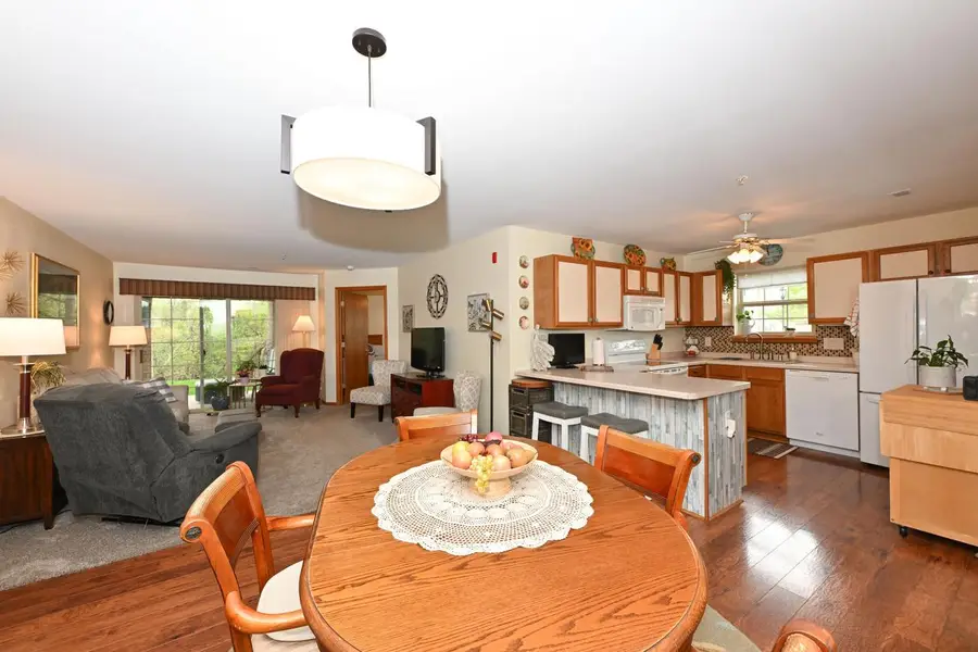 18430 Emerald DRIVE #B, Brookfield, WI 53045 - #2