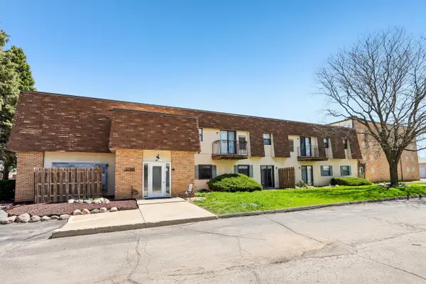 12765 Hampton AVENUE #103, Butler, WI 53007
