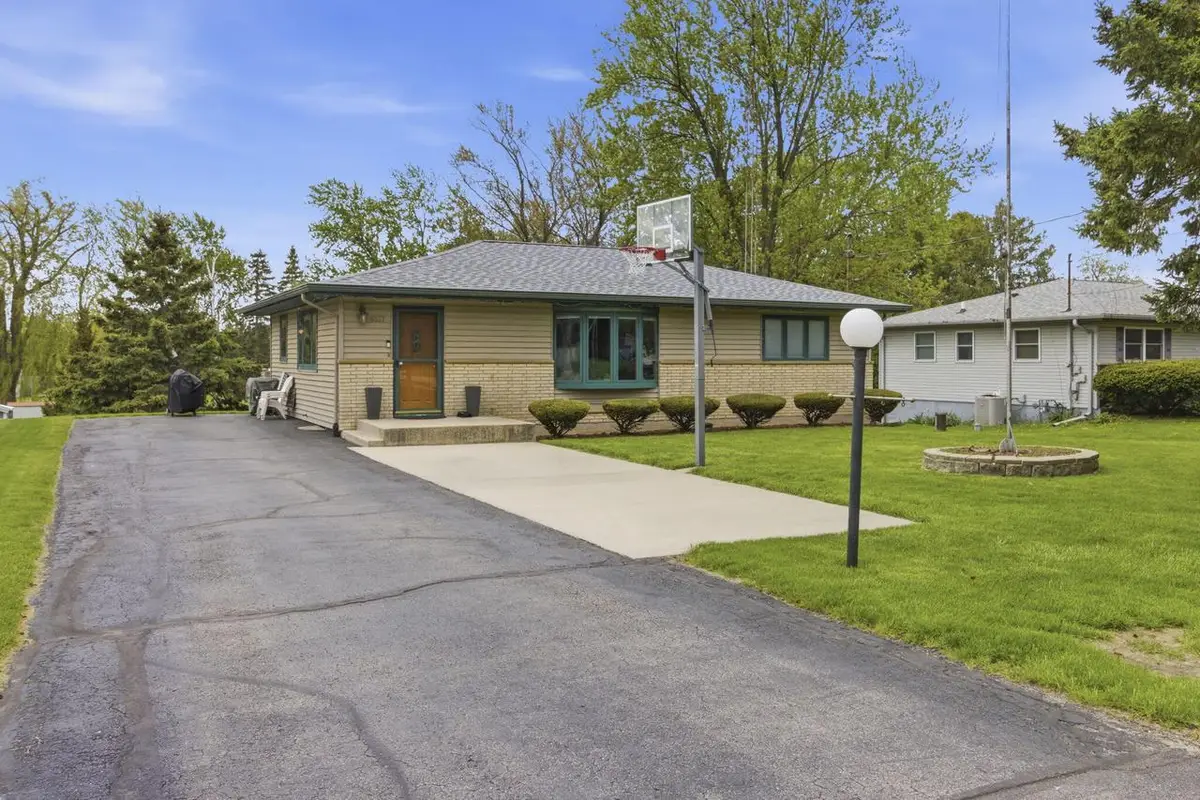 8037 Slater AVENUE, Mount Pleasant, WI 53406 - #1
