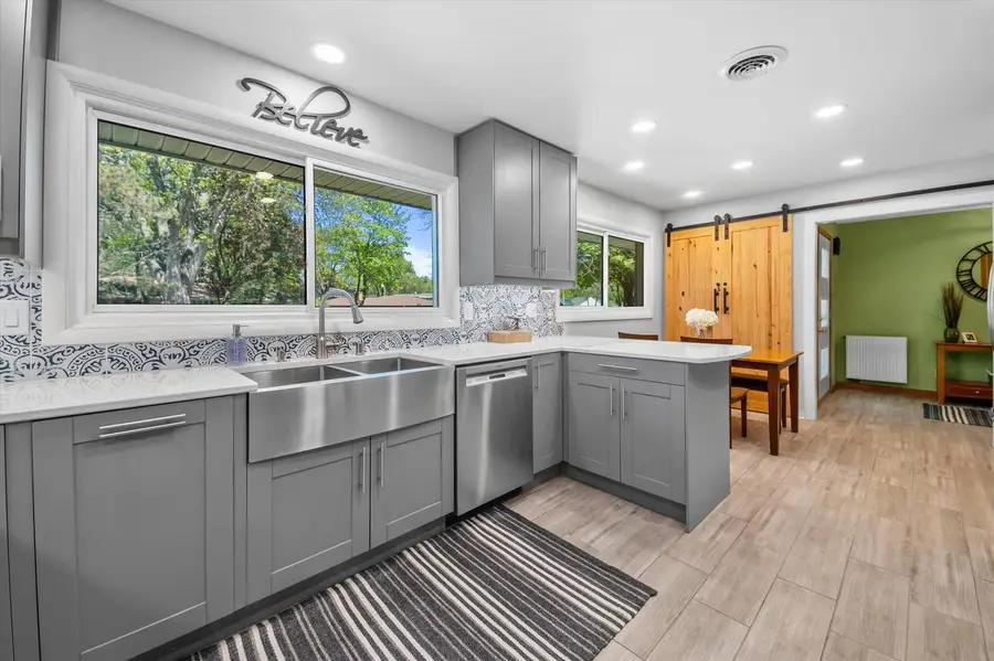 12323 Woodside COURT, Wauwatosa, WI 53226 - #3