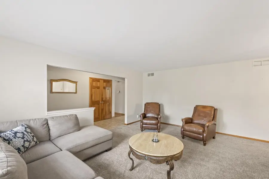 9906 Concord DRIVE, Mequon, WI 53097 - #3