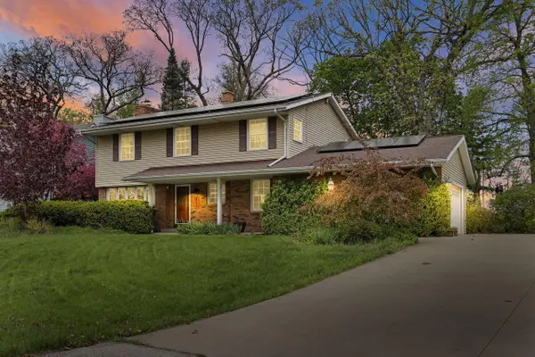 8715 108th AVENUE, Pleasant Prairie, WI 53158