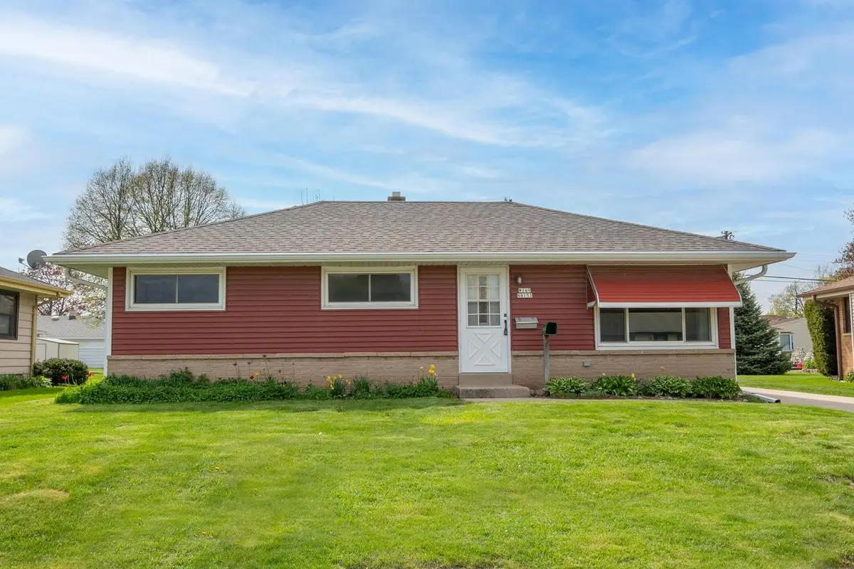 W149N8153 Winchester STREET, Menomonee Falls, WI 53051 - #1