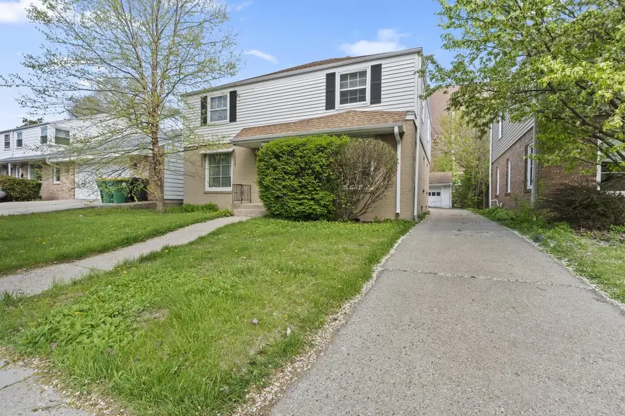 4108 N Bartlett AVENUE #4110, Shorewood, WI 53211 - #2