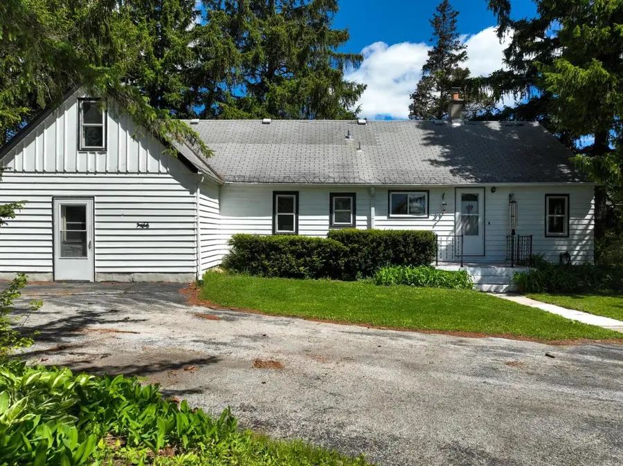 2901 Forest Hill AVENUE, Franklin, WI 53132 - #3