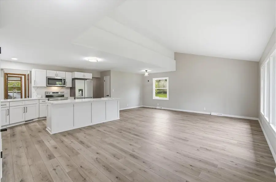 1387 Ponderosa DRIVE, Cedarburg, WI 53012 - #3
