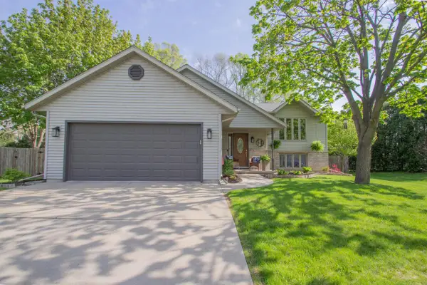509 Mary Knoll LANE, Watertown, WI 53098