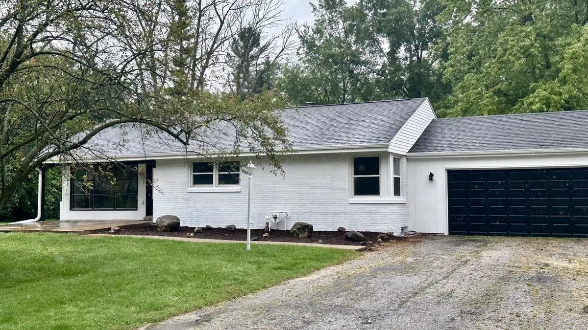 5225 Tuckaway DRIVE, Greenfield, WI 53221 - #1