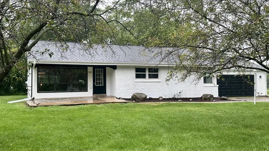 5225 Tuckaway DRIVE, Greenfield, WI 53221 - #2