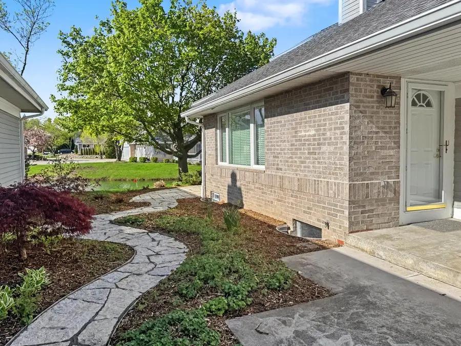 14143 Waters Edge TRAIL, New Berlin, WI 53151 - #2