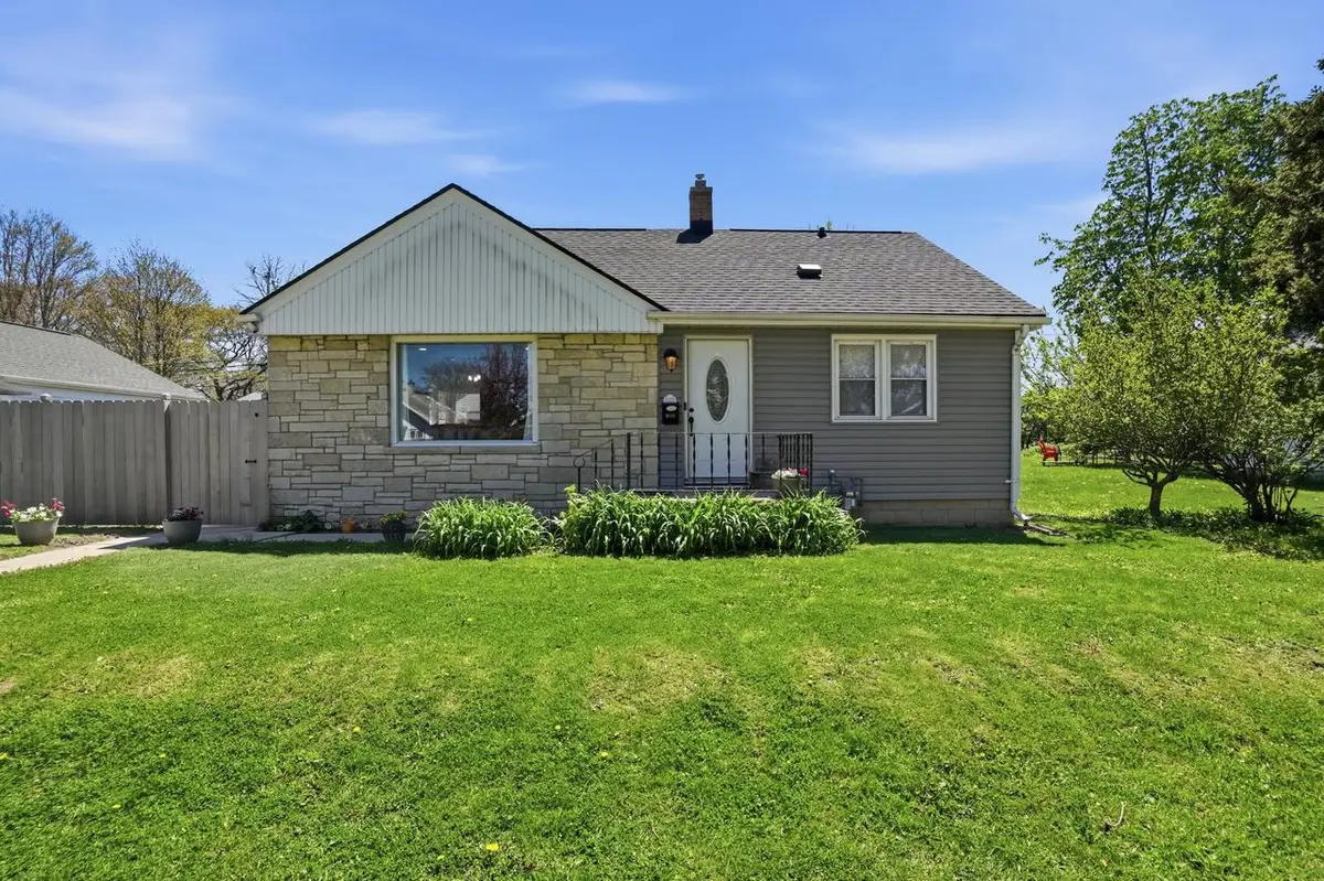 3809 E Morris AVENUE, Cudahy, WI 53110 - #1