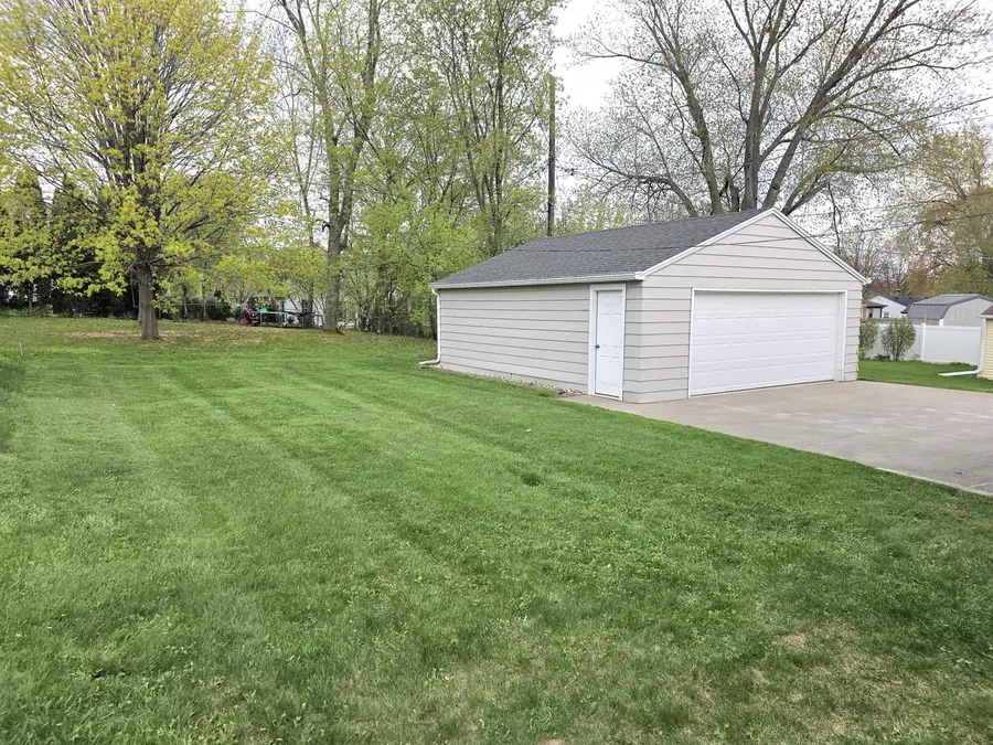 1288 Marian LANE, Green Bay, WI 54304 - #3