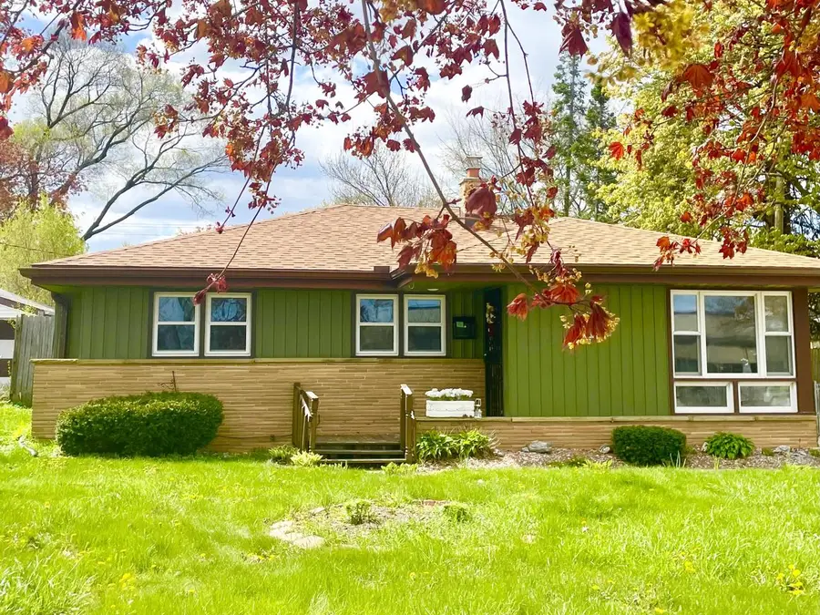 8523 W Glendale AVENUE, Milwaukee, WI 53225 - #2