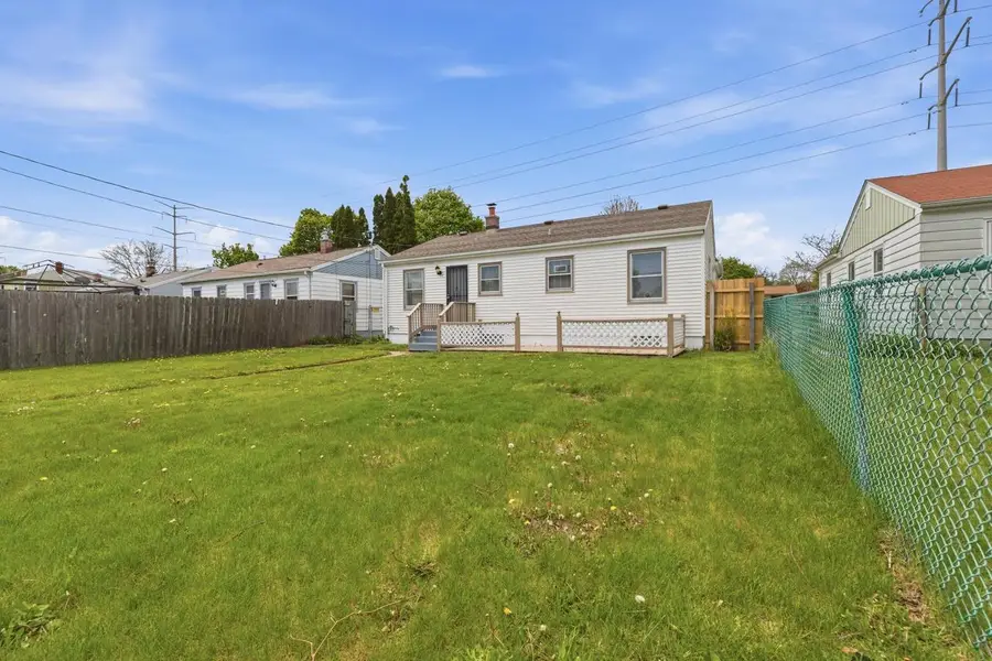 5062 20th STREET, Milwaukee, WI 53209 - #3