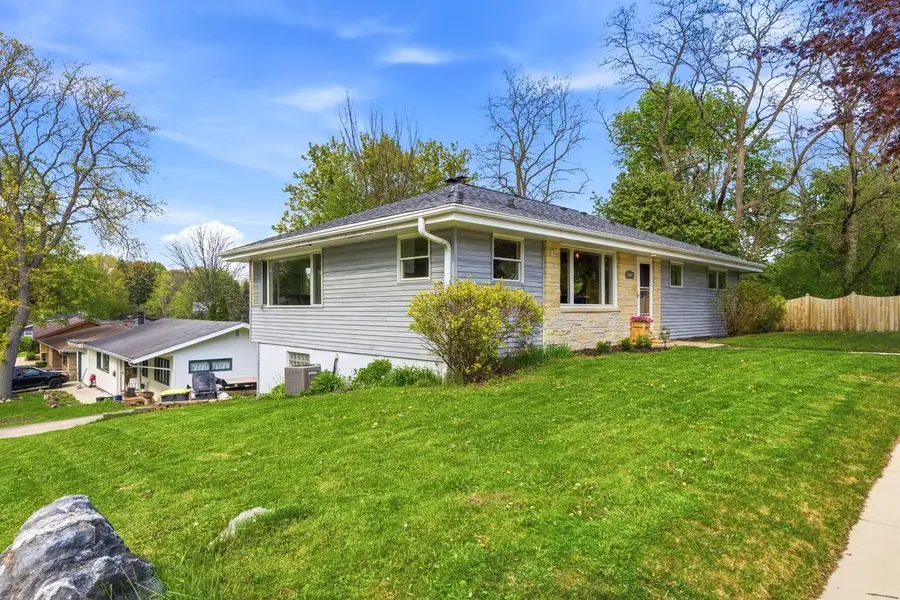 1004 Newhall AVENUE, Waukesha, WI 53186 - #2