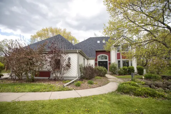 S69W32025 Whitetail Meadows DRIVE, Mukwonago, WI 53149