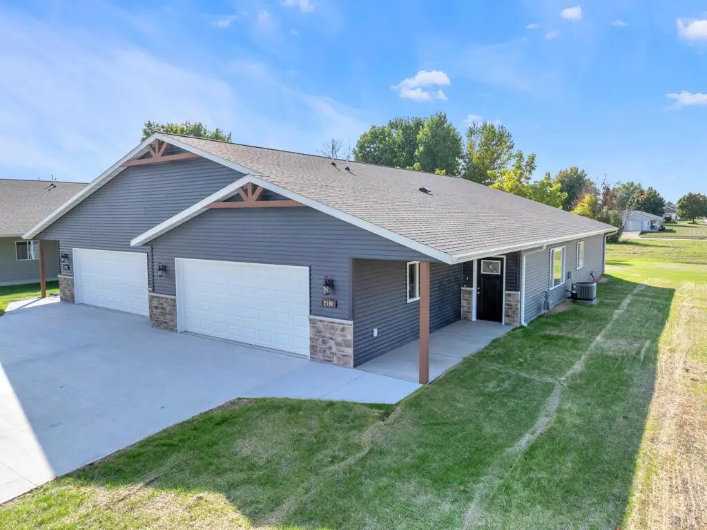 2100 21st STREET, Manitowoc, WI 54220 - #1