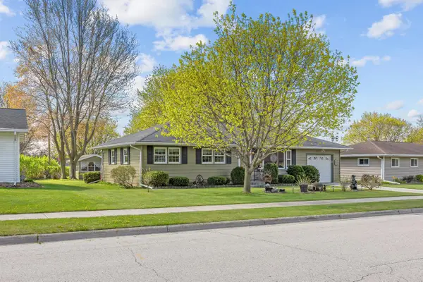 2211 Pleasant AVENUE, New Holstein, WI 53061