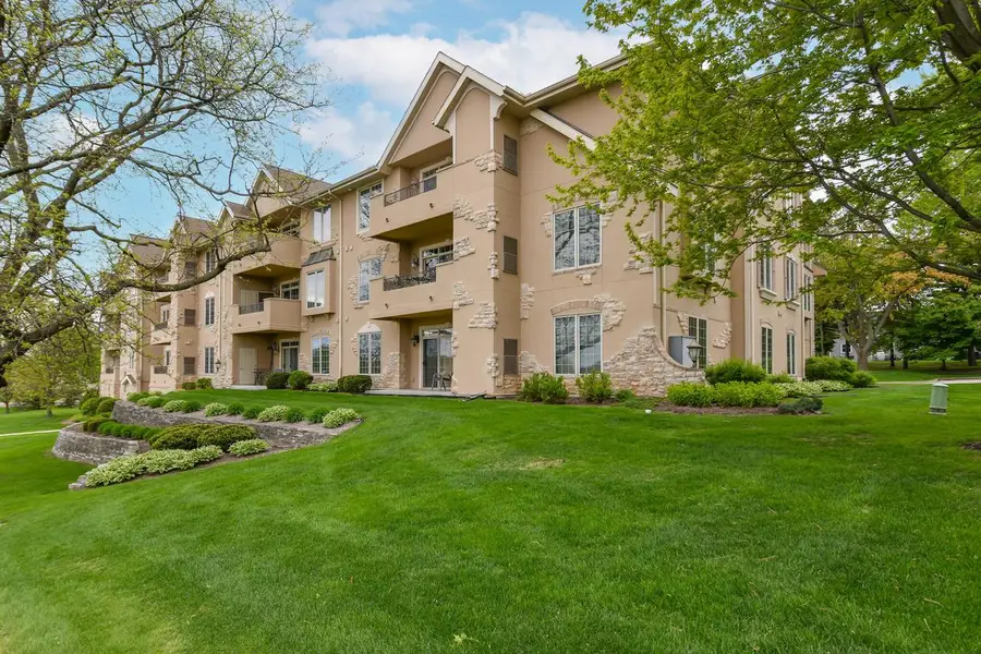 2912 University DRIVE #204, Waukesha, WI 53188 - #3