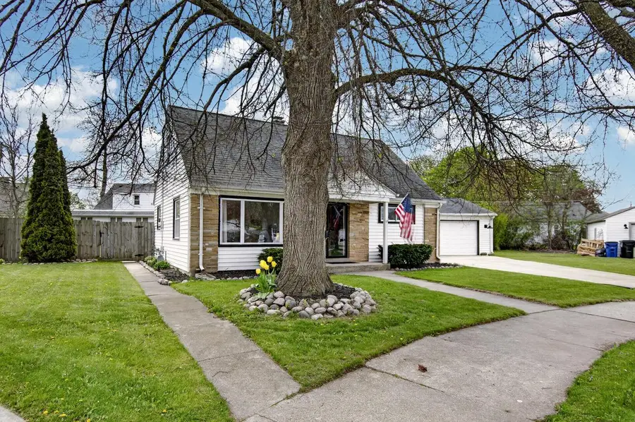 3206 Lakeview CIRCLE, Racine, WI 53402 - #3