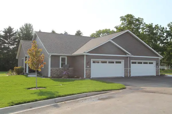 302 Trailview CIRCLE, Waterford, WI 53185