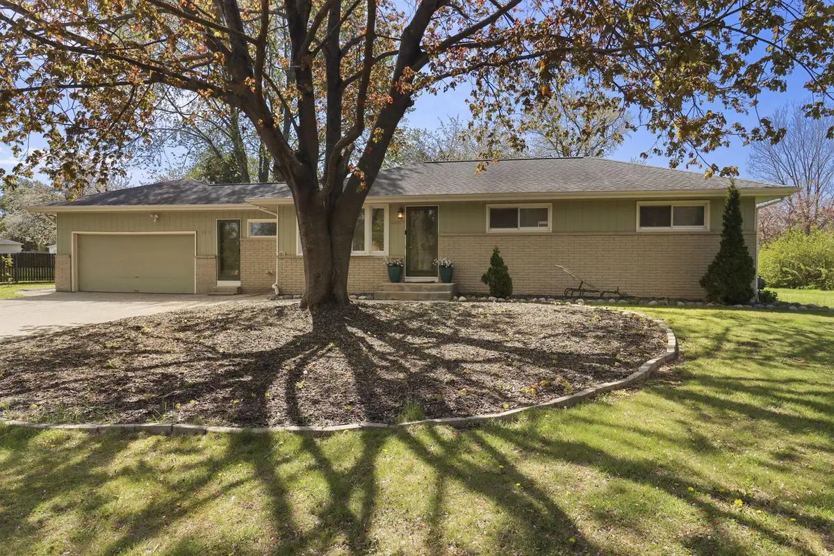 3301 E Carol COURT, Oak Creek, WI 53154 - #1