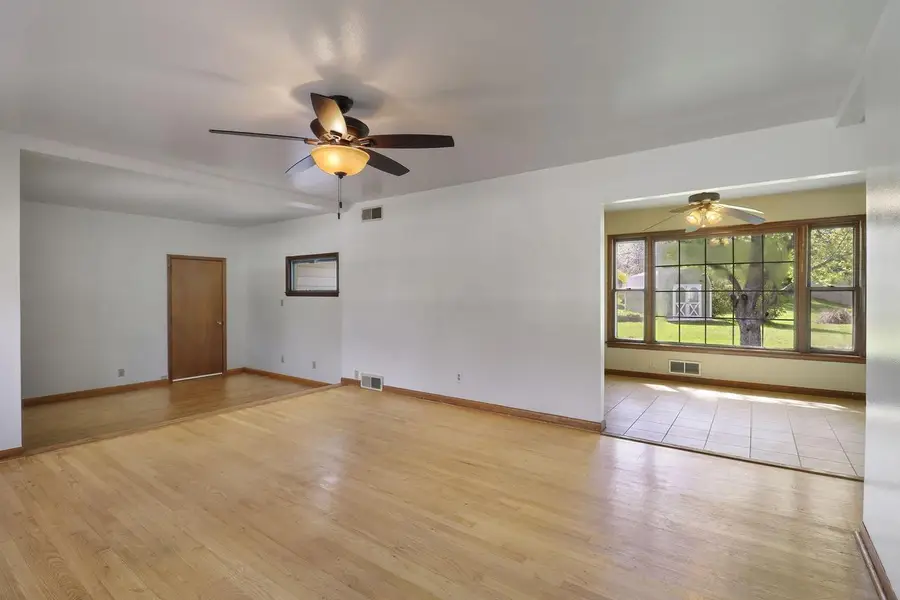 3301 E Carol COURT, Oak Creek, WI 53154 - #3