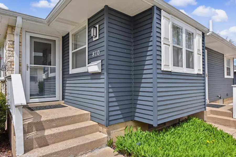 810 Carrington AVENUE, South Milwaukee, WI 53172 - #2