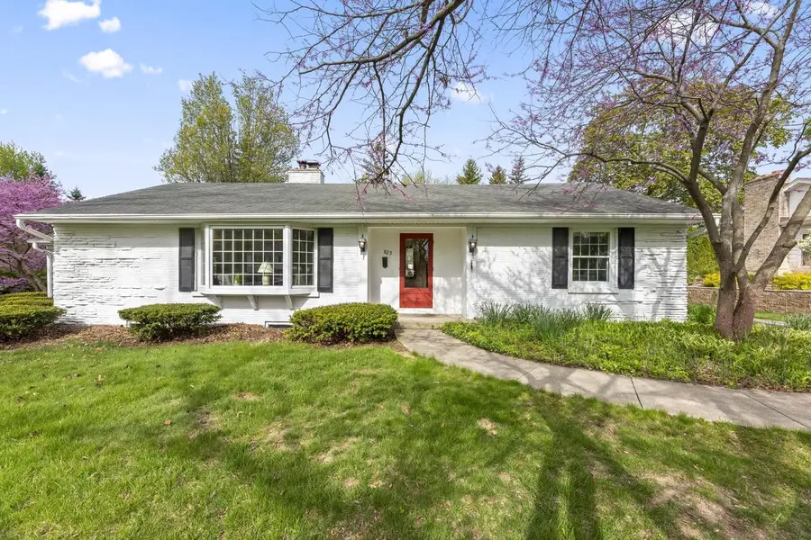 825 Kurtis DRIVE, Elm Grove, WI 53122 - #2
