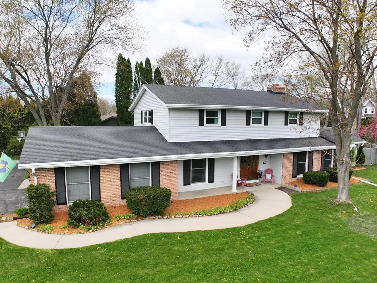 2500 W Hemlock ROAD, Glendale, WI 53209 - #1