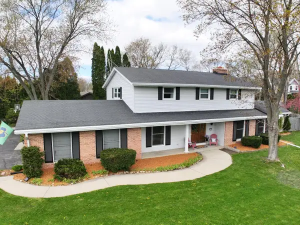 2500 W Hemlock ROAD, Glendale, WI 53209