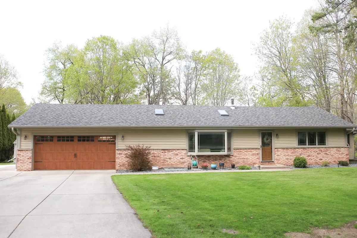 N64W34206 Bayview ROAD, Oconomowoc, WI 53066 - #1