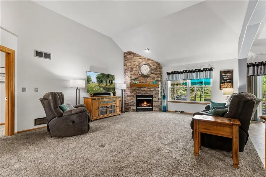 1990 Hummingbird DRIVE, Jackson, WI 53037 - #2