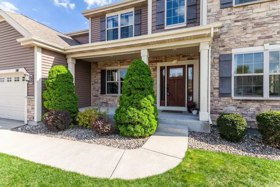 1707 Coldwater Creek DRIVE, Waukesha, WI 53188 - #2